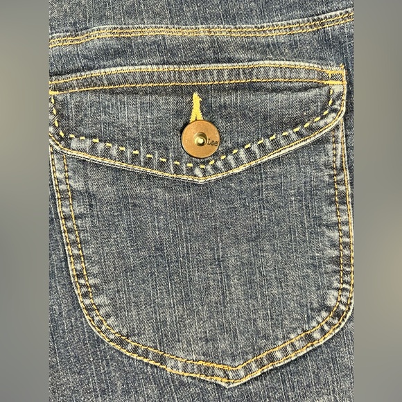 LEE Platinum Label Women's 18 Med Naturally Slimming Slight Flare Stretch Jeans - Picture 5 of 10